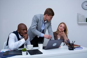 Lire la suite à propos de l’article Formation Community Management : programme, prix et financement